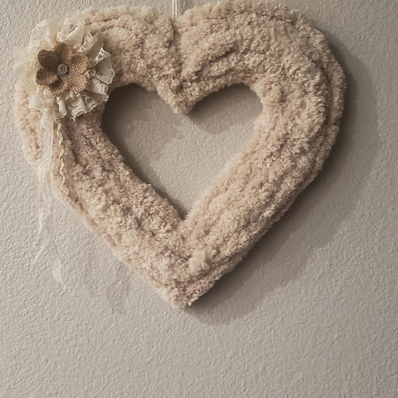 wreath heart decor - Picture 3 of 6